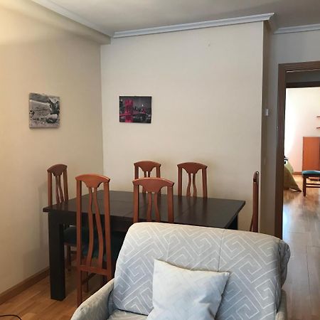 Appartement Apartamento La Cenicienta à León Extérieur photo