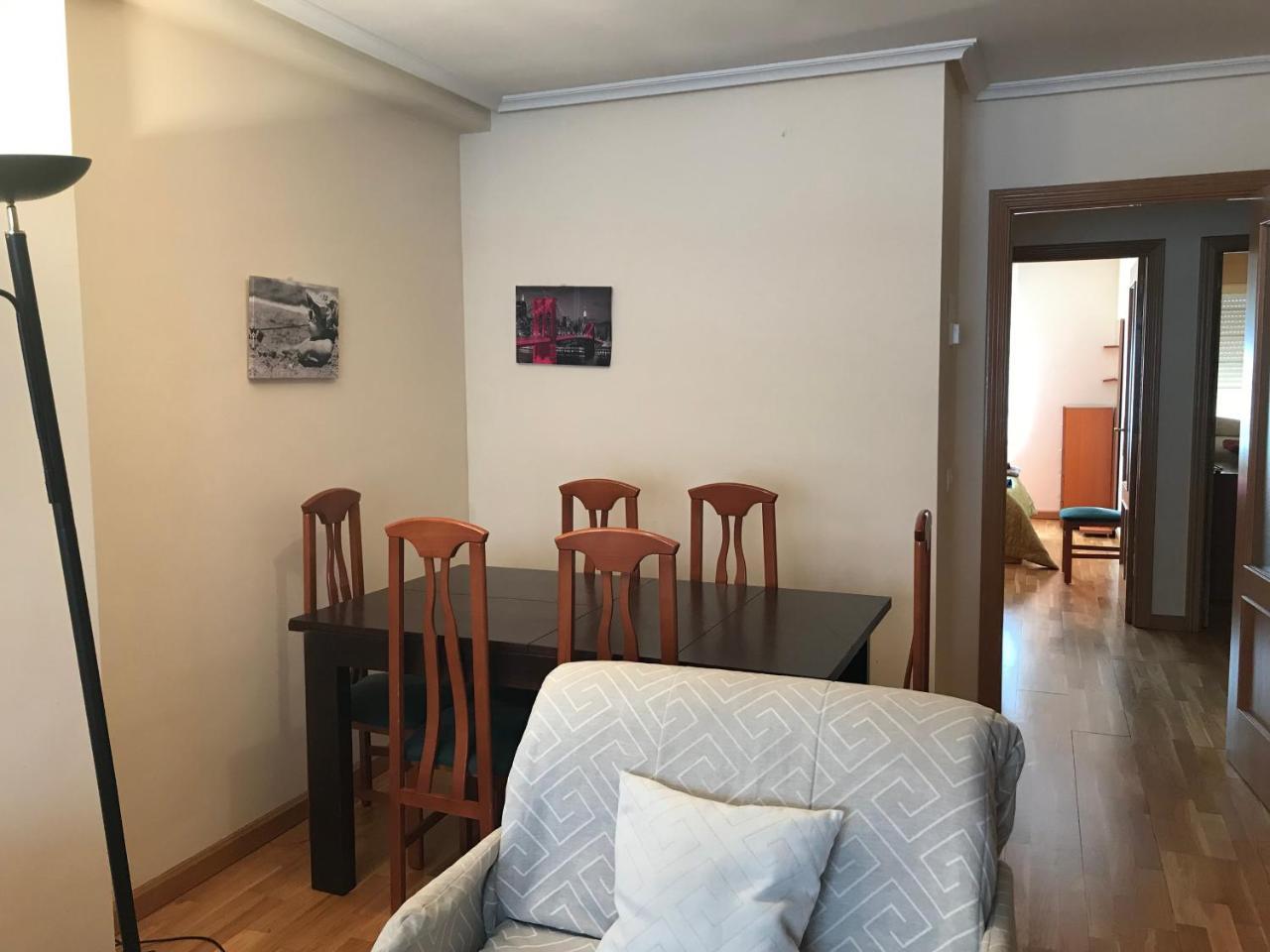 Appartement Apartamento La Cenicienta à León Extérieur photo