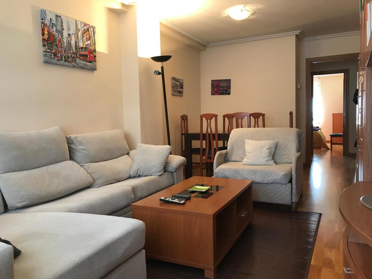 Appartement Apartamento La Cenicienta à León Extérieur photo